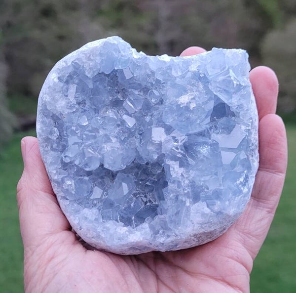 Ruwe Geode Celestien 9 cm 684 gr. Druse Celestin, Geode Celestine