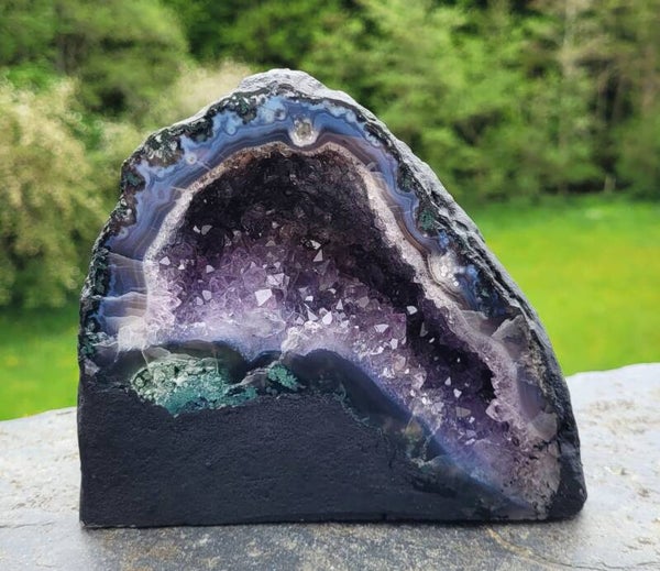 Kleine Amethist geode 1,1 kg 13 cm Kleine druse Amethyst, Small Geode Amethyst Brasil