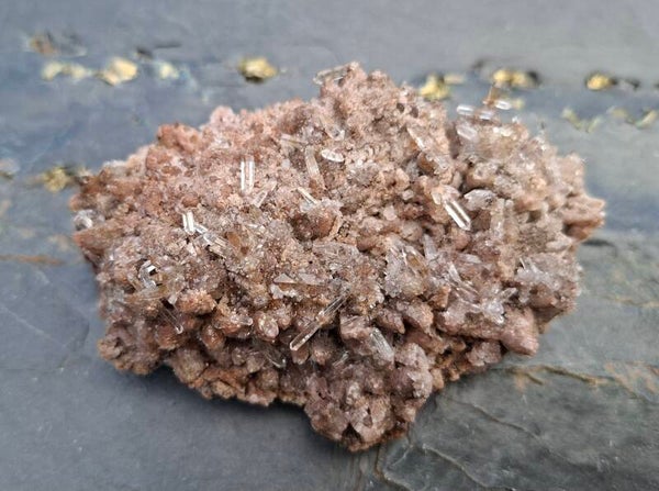 Calcite needlequartz 137 gr. 9 cm Calciit mit Nadelquarz, Calciet met naaldkwarts