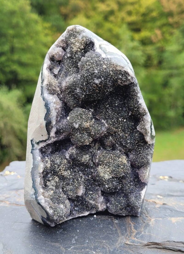 Standup 'Galaxy' or Black Amethyst 612 gr. 11 cm standup Geode schwarze Amethyst. Uruguay