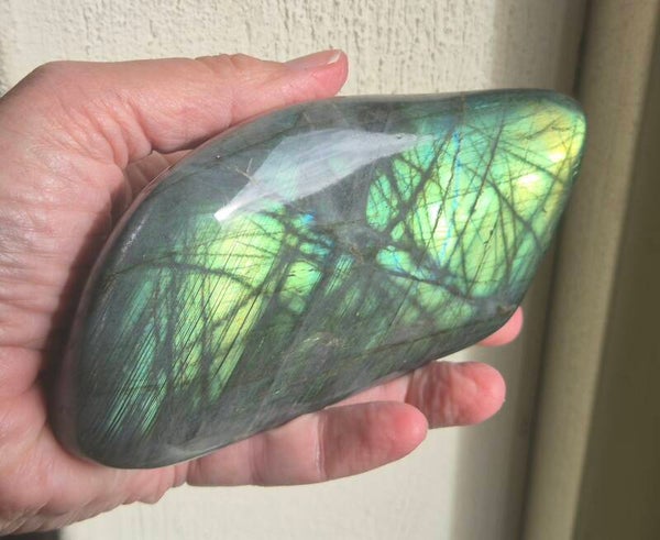 Freeform Labradorith grün 492 gr. 13 cm Sculptuur Labradoriet groen, Labradorite green