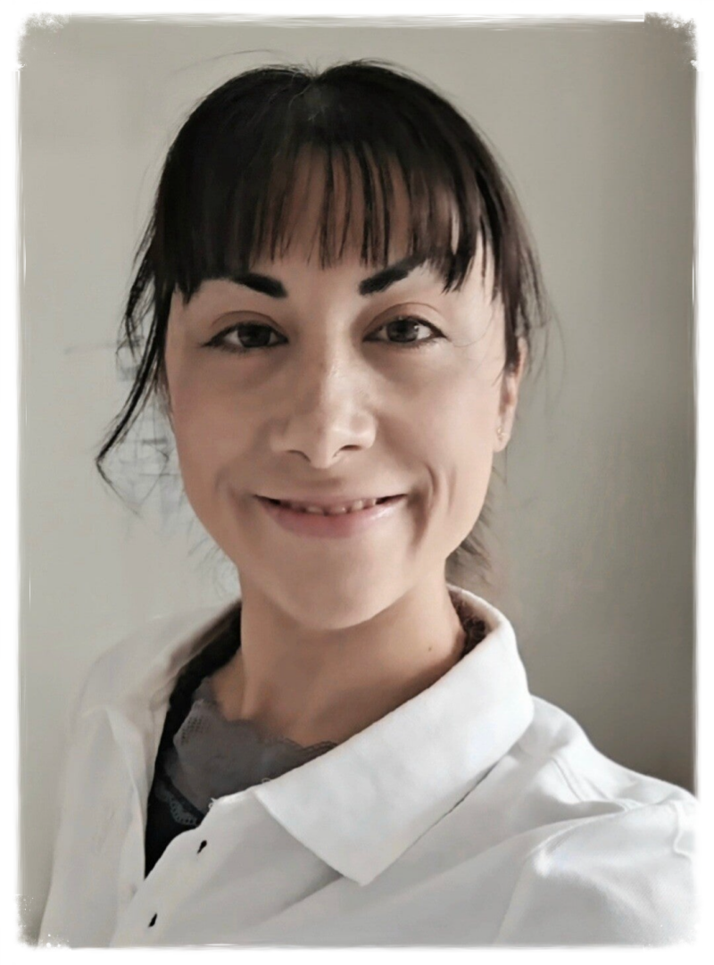 Portrait von Ärztin und Ayurveda Coach Yana Georgieva, spezialisiert auf integrative Medizin, stille Entzündungen, Erschöpfung und Ayurveda Beratung