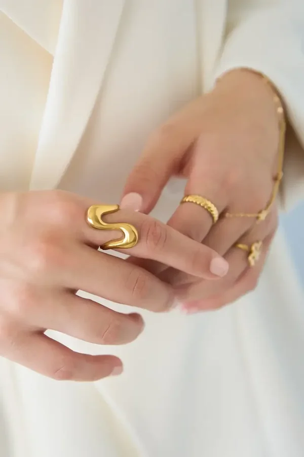 Romy statement ring