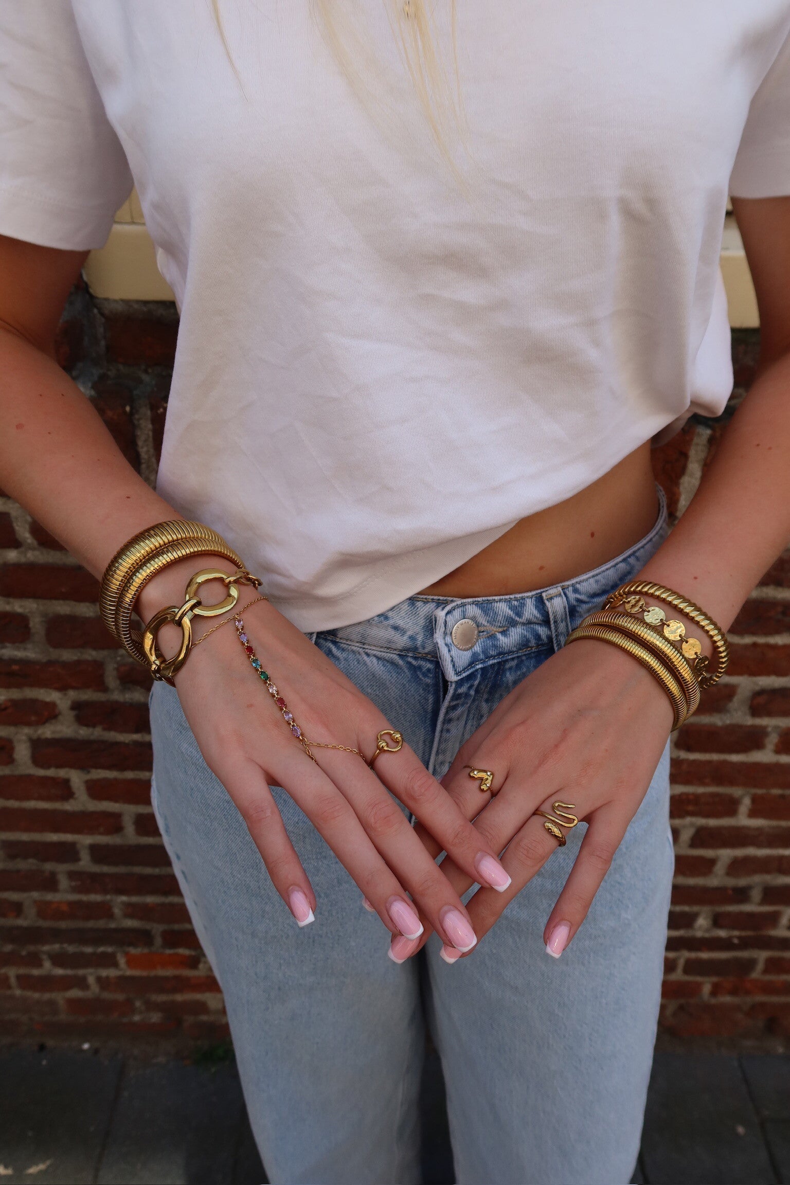 Coloured hand chain