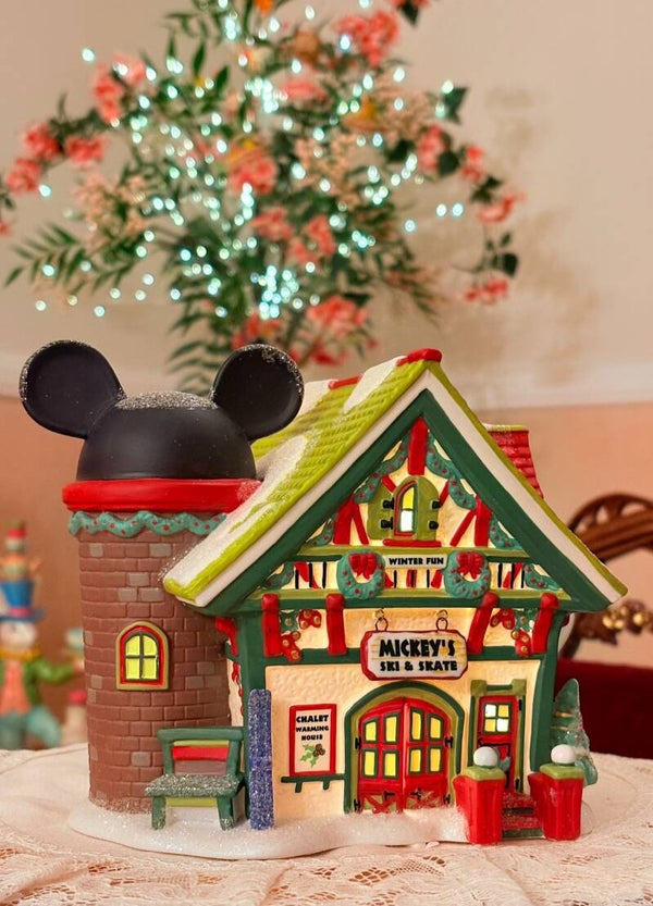 ⛷️ MICKEY’S SKI & SKATE – Christmas Village Department 56 ❄️❤️