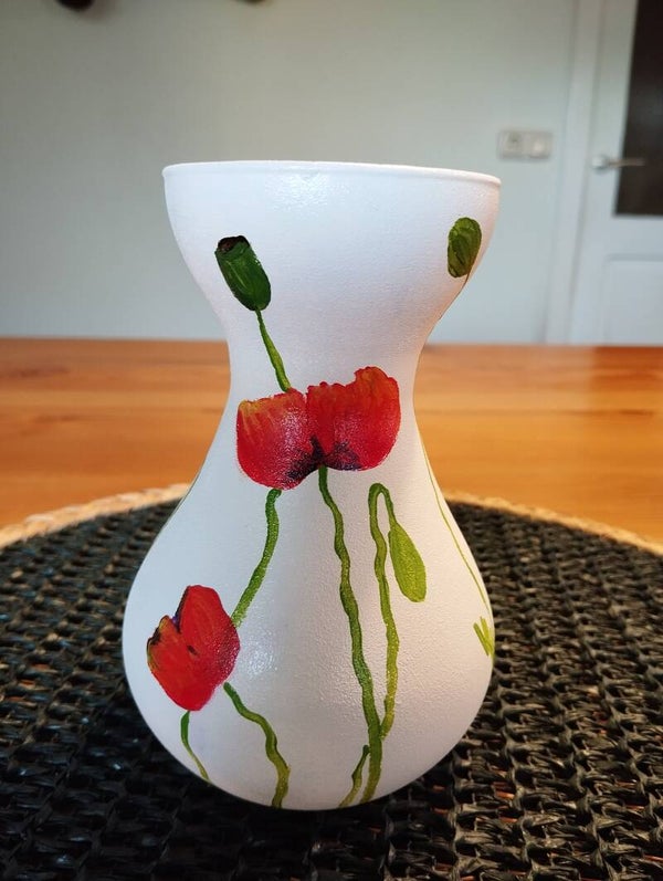 Wit vaasje rode klaproos-1
