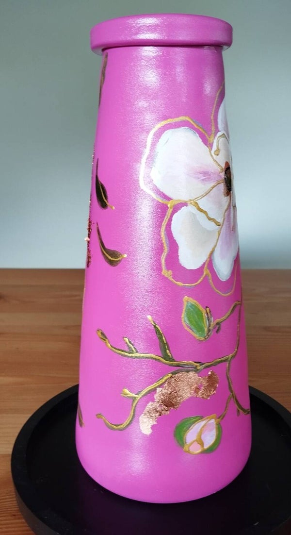 Roodviolette vaas 'magnoliatak' 1