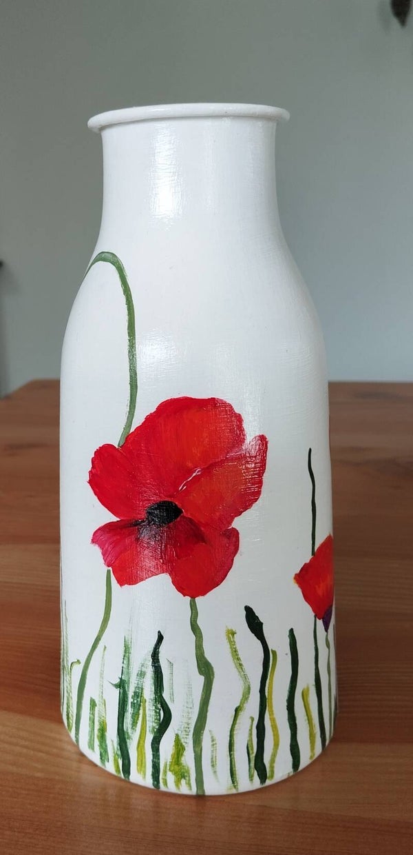 Witte vaas 'Rode klaprozen'