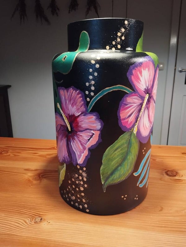 Vaas 'grote hibiscusbloemen'