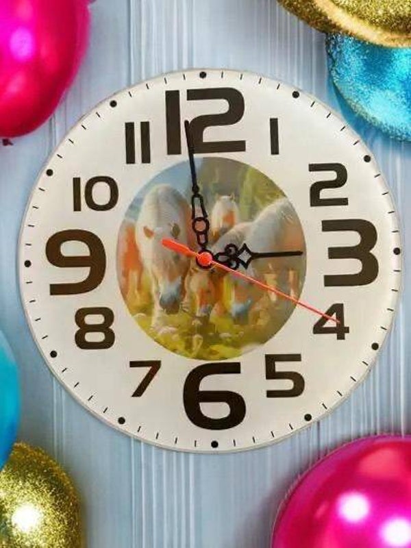 Wanduhr Pferdeherde