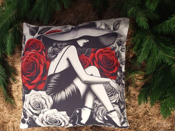 Coussin Femme avec Rose Rouge