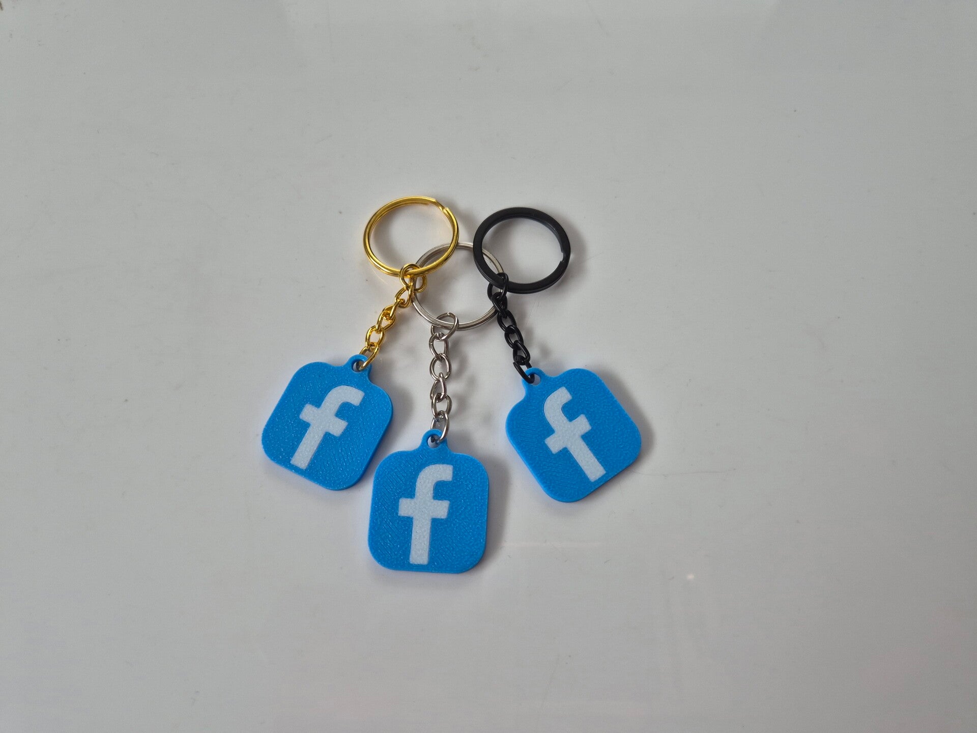 BRELOK NFC do Facebook'a