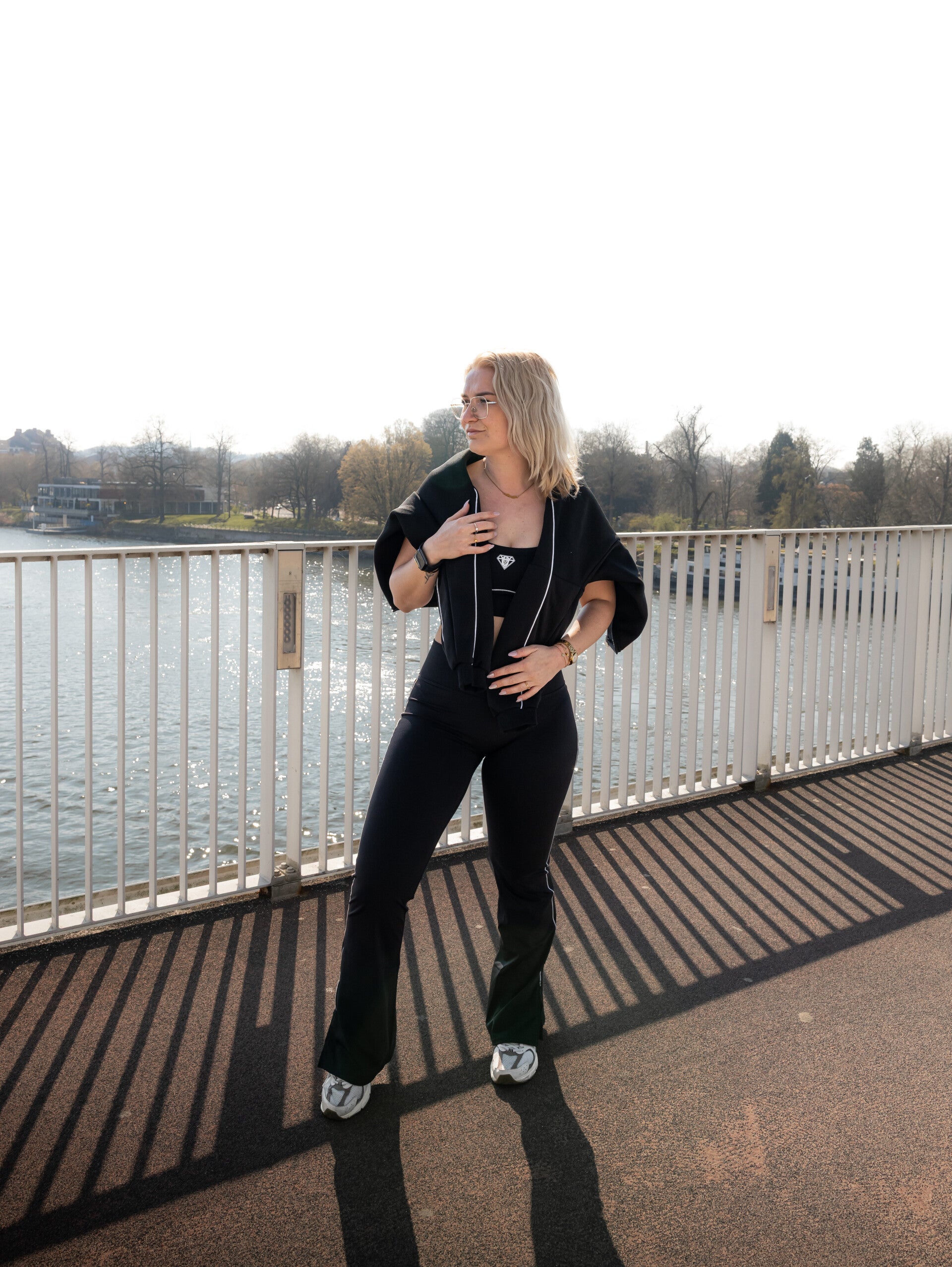 Flared set