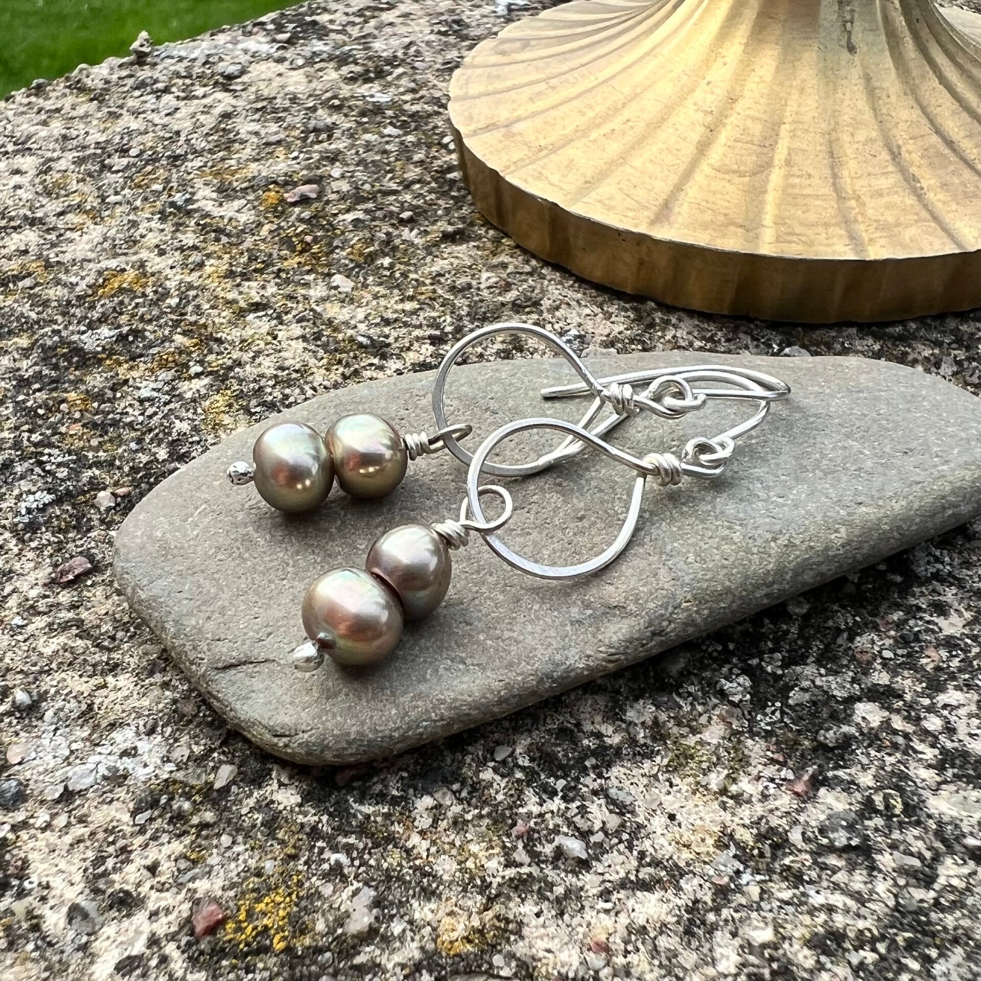 Ocean Pearls - Mist Unik håndlavet øreringe Ferskvandsperler