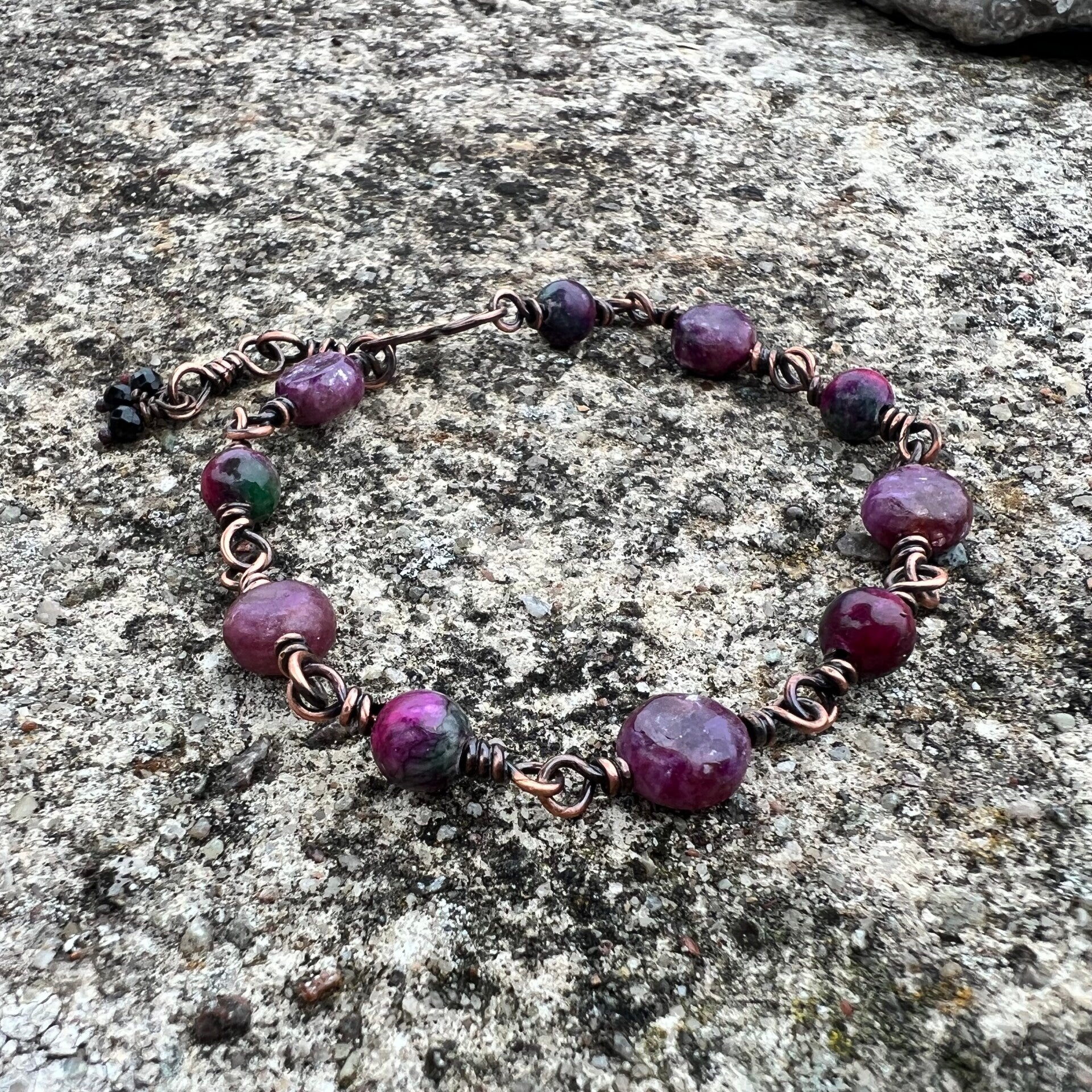 Roothbound - Spire Unik håndlavet armbånd kobber