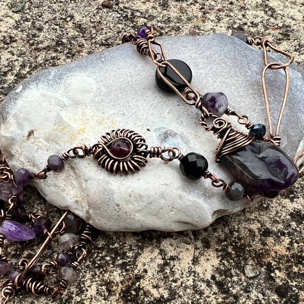 Nature Spirit - Månaskin Unik håndlavet lang halskæde med Ametyst