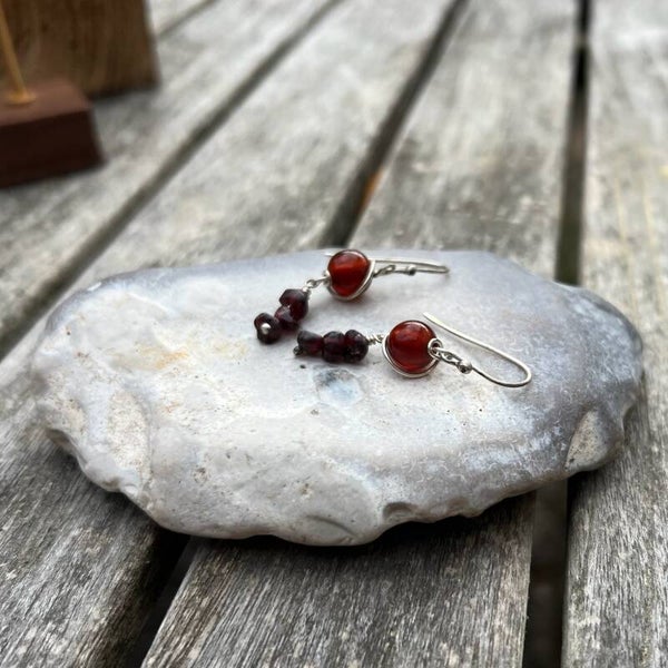 Rav og Granat øreringe