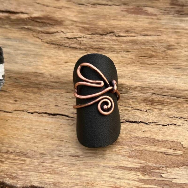 Knot & Thread - Vinge Unik håndlavet ring (højre vendt)