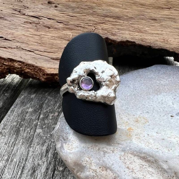 Wildcrafted - Urkraft Unik Fenja håndlavet sølvring Ametyst
