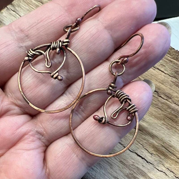 Unik håndlavet øreringe i kobber | Soulheart – Alva