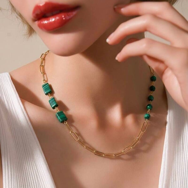 Eksklusiv forgyldt sølvhalskæde med ægte Malakit | Green Muse Maldis