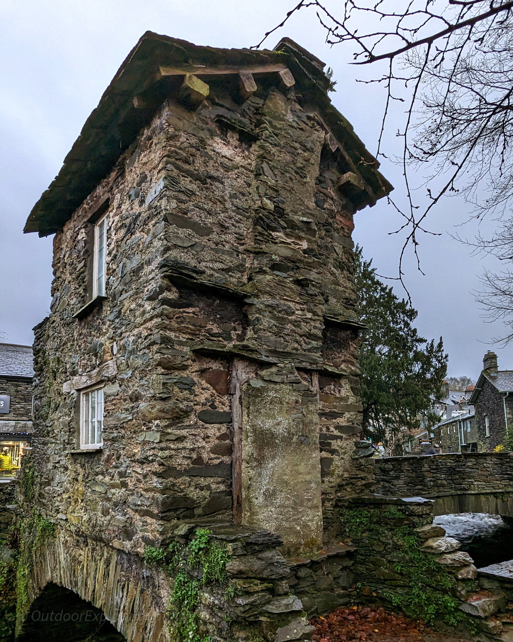 リリパットレーン15☆Bridge House(Anbleside) Ambleside Bridge House | A Tiny Landmark with a Big Story in the