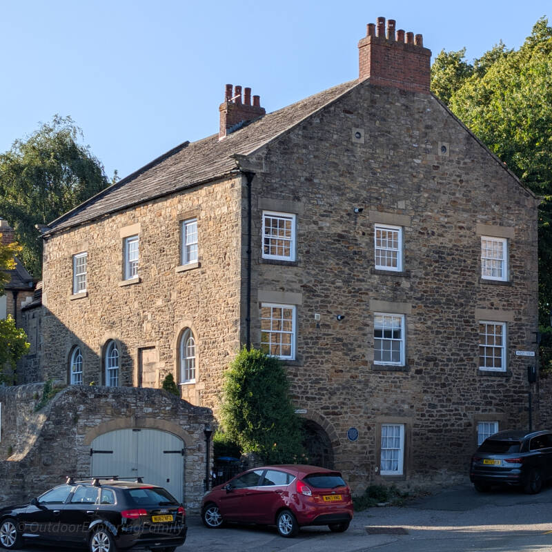 Front of the former Broadgates Chapel at West View in Barnard Castle.