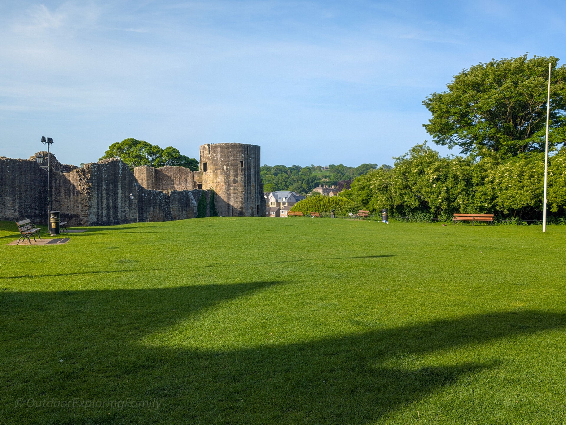 Open green space at Scar Top Barnard Castle with castle views and benches overlooking the River Tees