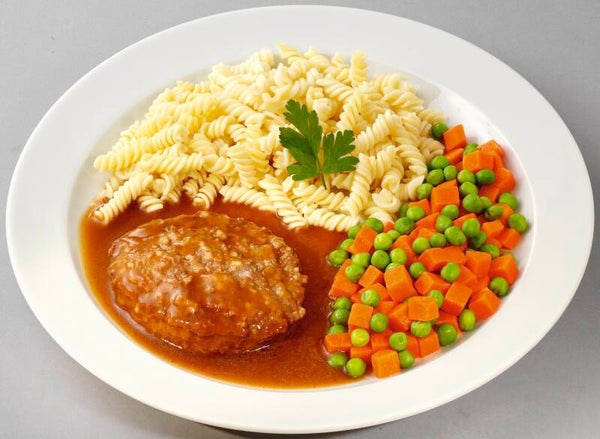 23023 Deutsches Beefsteak mit Erbsen und Möhren, dazu Spiralnudeln                     -Laktosefrei