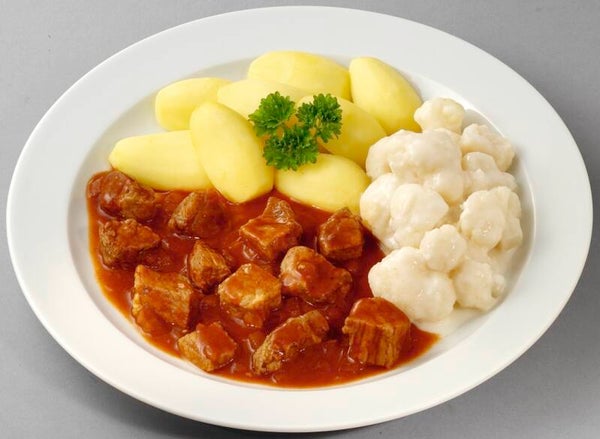 23164 Schweinegulasch „Hausfrauen Art“ mit feinem Blumenkohl und Salzkartoffeln