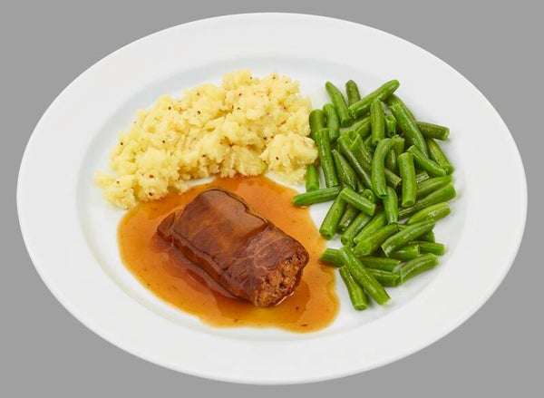93212 Rinderroulade mit Hackfleischfüllung dazu grüne Bohnen und Kartoffel-Senf-Stampf