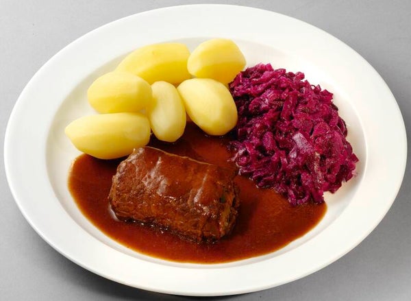 23221 Rinderroulade „Hausfrauen Art“ in herzhafter Bratensoße mit Apfelrotkohl und  Salzkartoffeln           -  Laktosefrei -