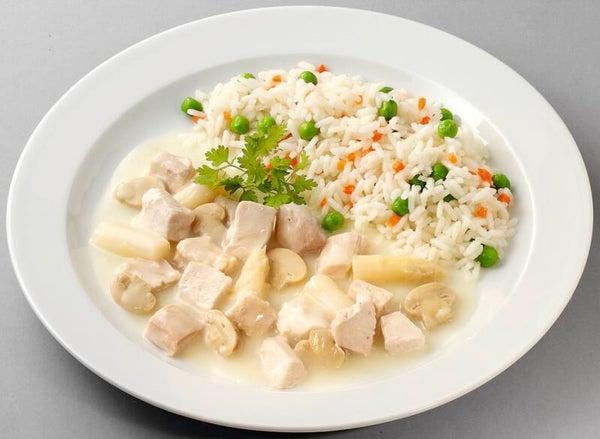 66797 Klassisches Hühnerfrikassee in Rahmsoße mit Gemüseeinlage dazu bunter Gemüsereis