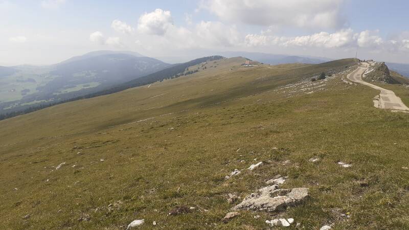 Tagestour Gratweg zum Chasseral und Combe Grède