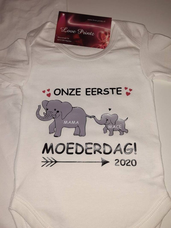 Rompertje met Onze eerste moederdag 