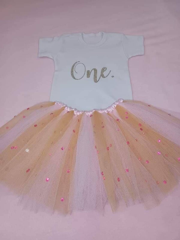 Tutu met wit tshirt en One
