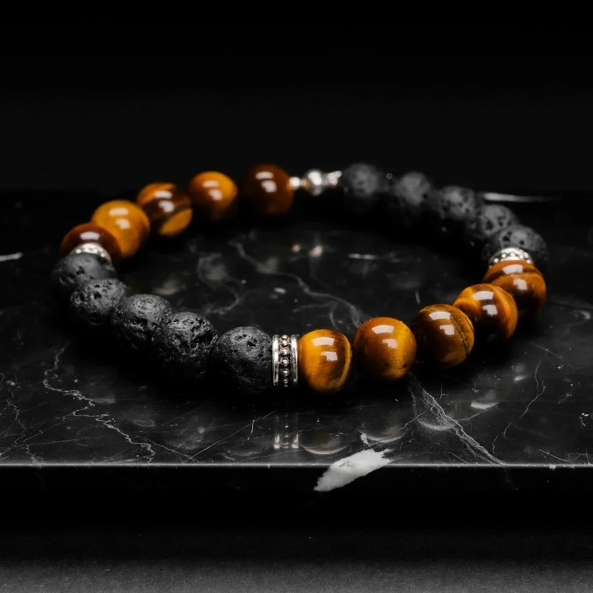 bracelet menhir pierre volcanique œil de tigre