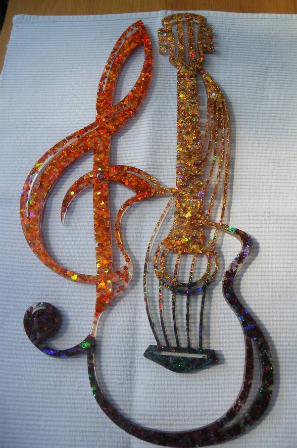 Violon et clé de sol en résine époxy