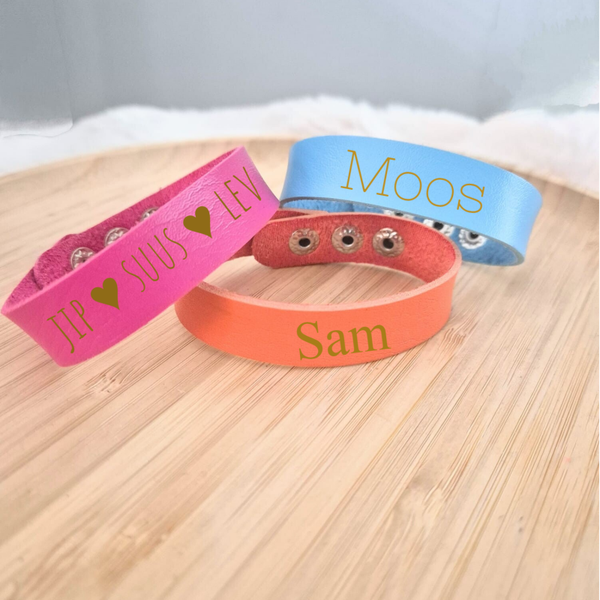 Kinderarmbandje met naam | SOS bandje