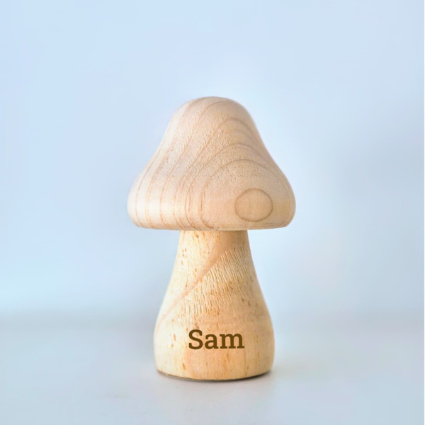 Herfstdecoratie paddenstoel 1 | Met naam en geboortedatum
