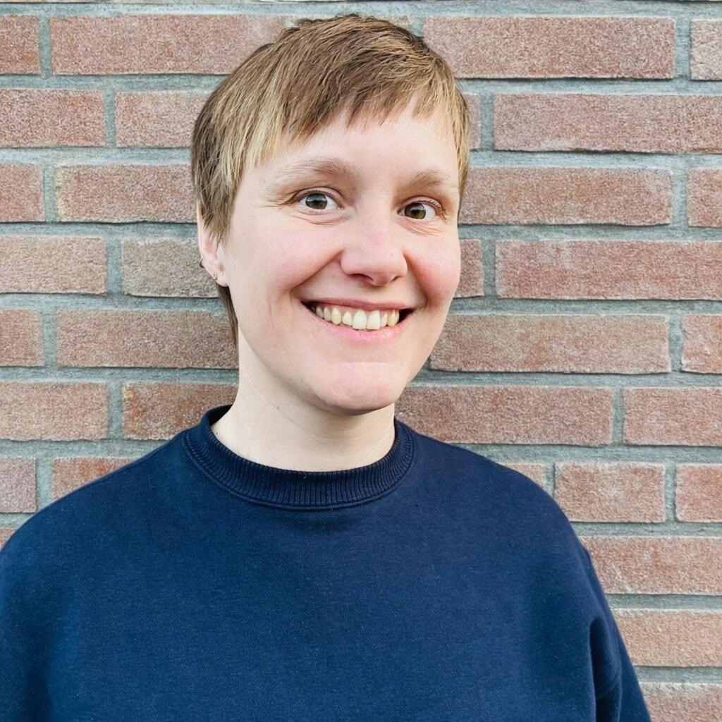 Fien Gerver, schrijver van de interviewbundel Wat familie is over queer ouderschap.