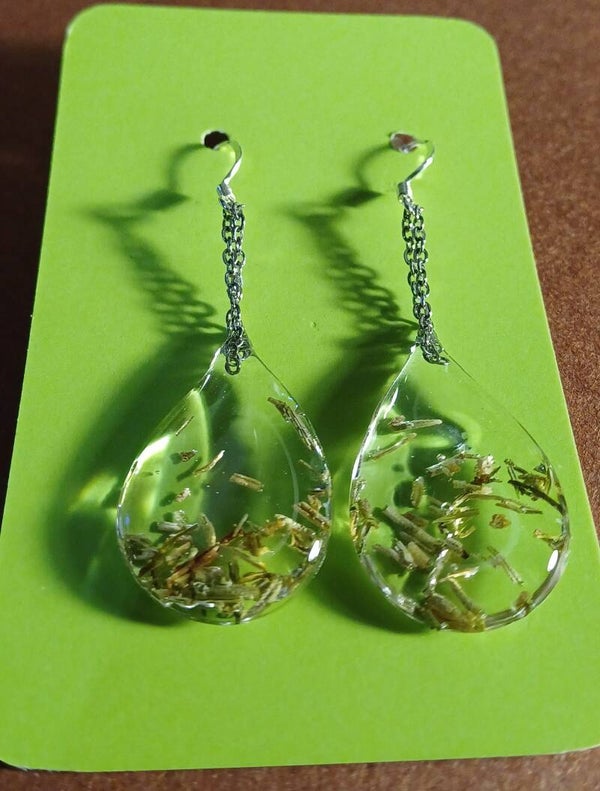 🌿 2. “Forest Guardian” – Rosemary Clarity Earrings