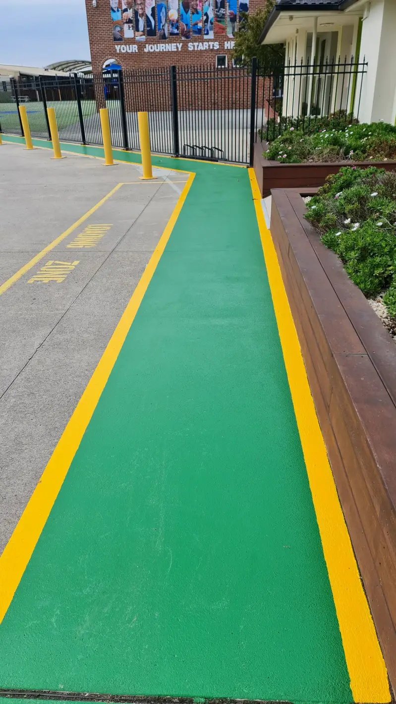 school-walking-path-nonslip-epoxy-coating-clyde.webp