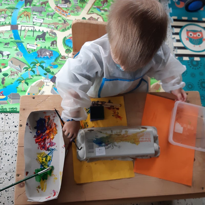schilderen, nieuw kleurenspel maken met peuter