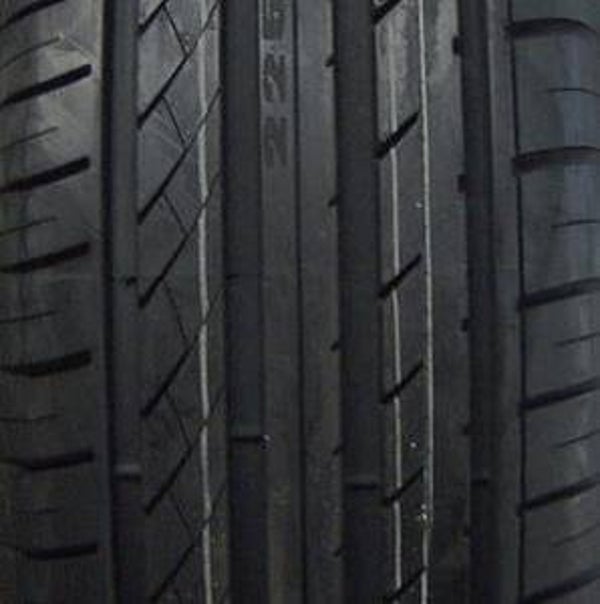 215/45R18  