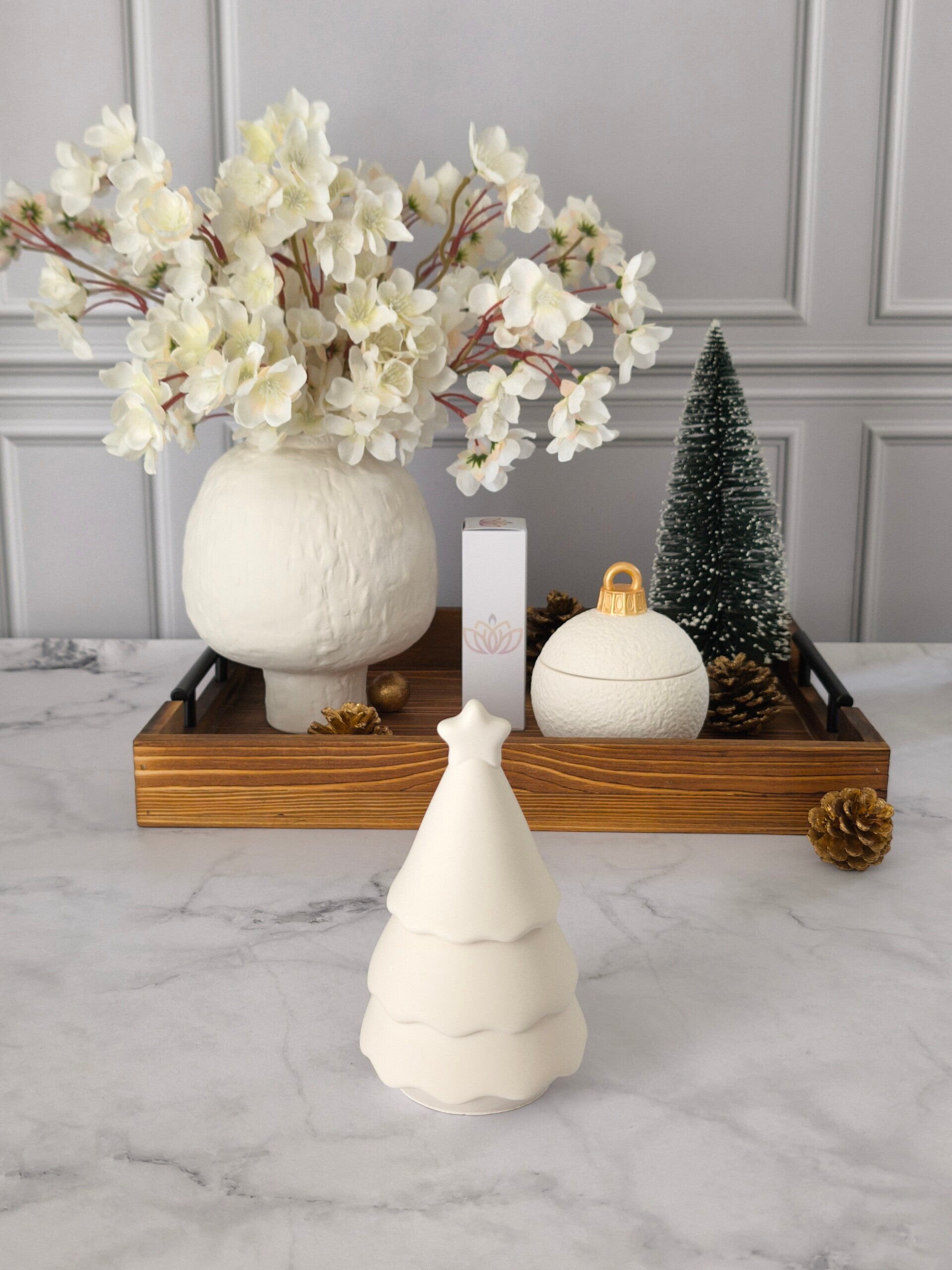 Bougie "sapin de Noël étoilé" parfumée / contenant réalisé à la main