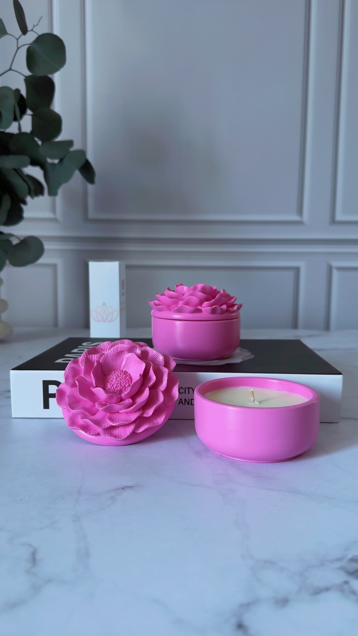 Bougie décorative - écrin fleuri