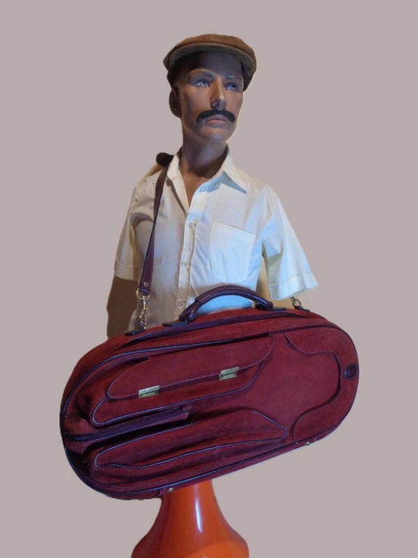 S1676 : Sac tennis Charles Jourdan