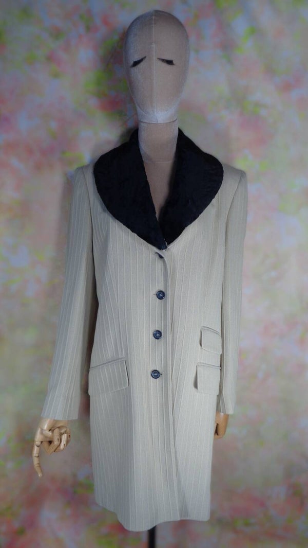 PA974 : Manteau Eugène Klein T.38