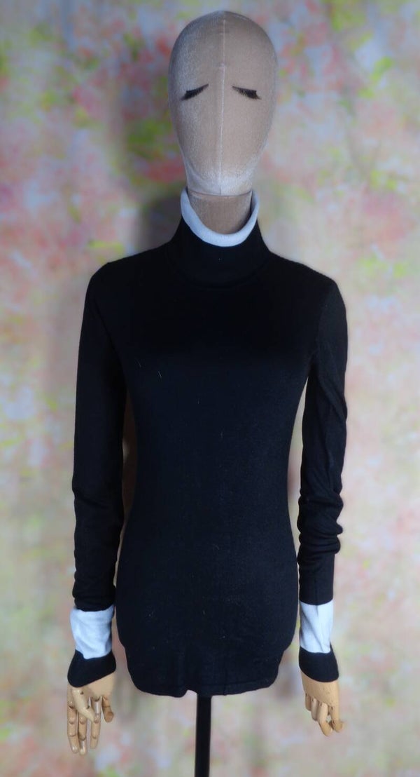 PA982 : Pull Karl Lagerfeld T.XS